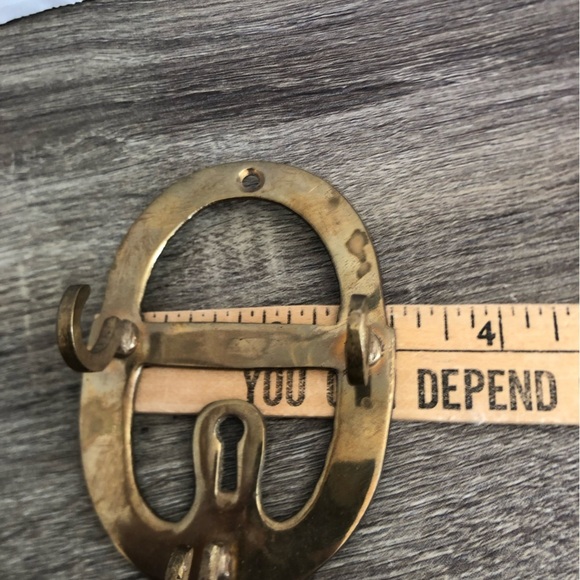 Vtg Brass Wall Mount Key Hook - Picture 6 of 9